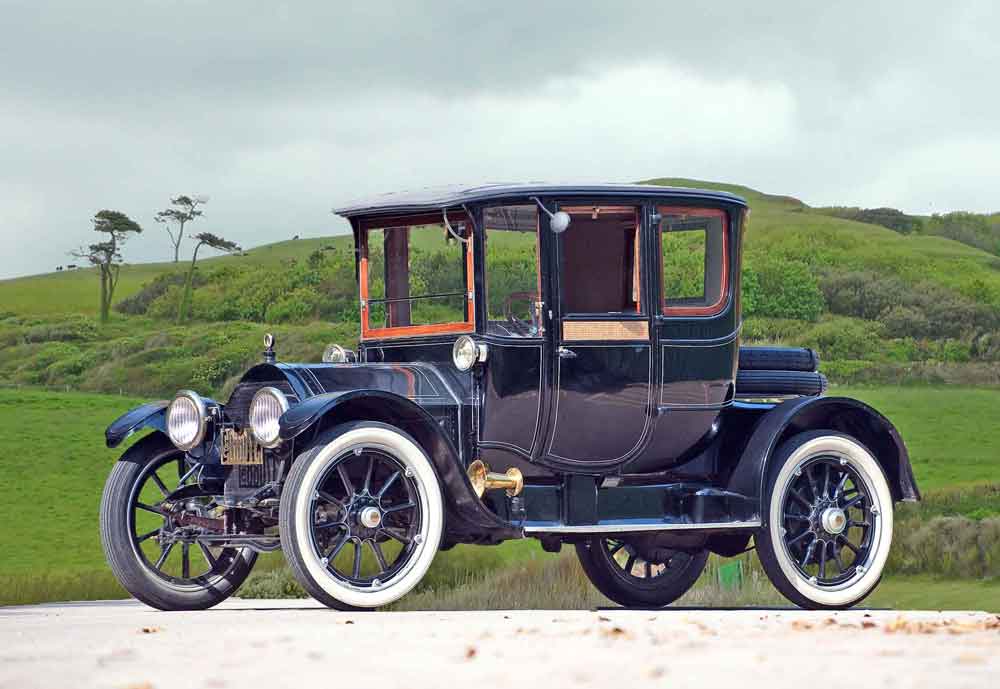④The 1910 Cadillac Model Thirty Roadster